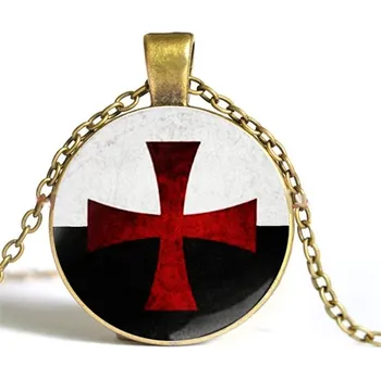 Řetízek Náhrdelník a přívěšek kříž templářů