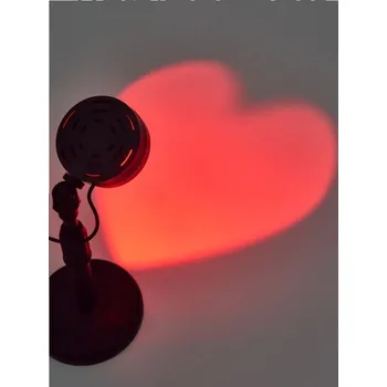 Lampička Sinsay - LED projekční lampa s motivem srdce - červená - 084IK-33X - 084IK-33X-ONE