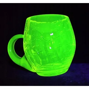 Sklenice Pivní sklenice z magického uranového skla - obsah 0,5 l