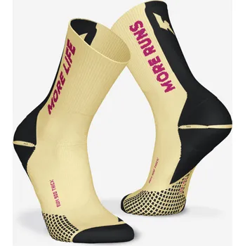 KIPRUN Běžecké vysoké ponožky Run 900 silné 35/38 ŽLUTÁ
