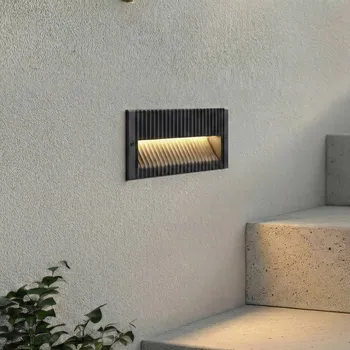 Lampička Lucande LED nástěnné svítidlo Tavion, 25 cm, antracitová, IP65 - Montážní sada – šířka 24 cm, výška 8,8 cm, hloubka 8,2 cm LED 10,8 W celkem - Doprava zdarma