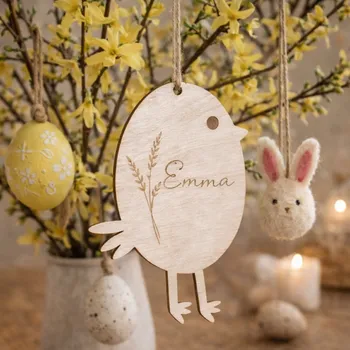 Velikonoční dekorace Dřevěné Velikonoční kuřátko s vlastním jménem