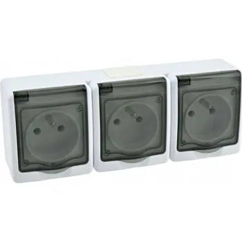 Elektrická zásuvka Trojitá zásuvka na omítku, hermetická, s kouřovou klapkou Beta Pawbol