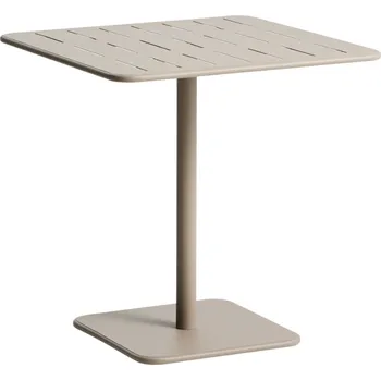 Zahradní stůl Kave Home Béžový kovový zahradní stůl Brai 70 x 70 cm