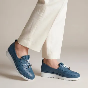 Dámské sandále Dámské modré perforované kožené polobotky Letizia Velikost: 40