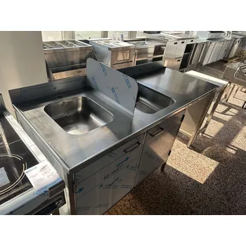 Nerezový dřez Nerezový dvoudřez s pracovní plochou a skříňkou