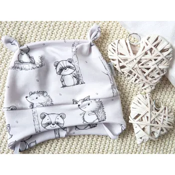 Kojenecká čepice AMÁLKA Elastická čepice teplákovina celotisk, kamarádi zvířátka Velikost: 74-80