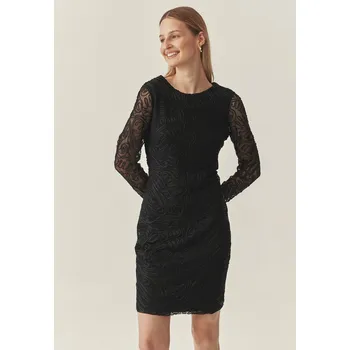 Dámské šaty Tatuum DÁMSKÉ ŠATY SE STRUKTUROVANÝM VZOREM — NOEMI