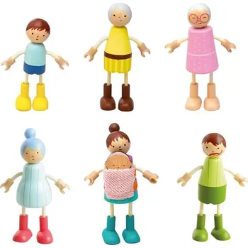 Dřevěná hračka Sada dřevěných panenek