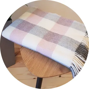 deka Vlněná deka se střapci – 100% ovčí vlna, 400&nbsp;g/m2, károvaná Růžovo - šedo - bílá 160 x 200 cm