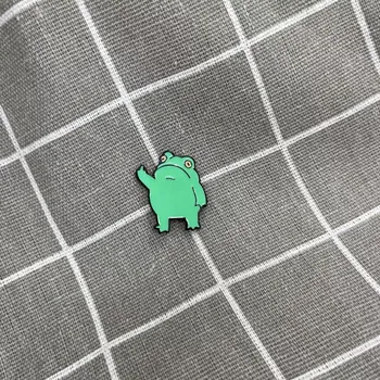 Pinarna.cz - Odznáček Žába ukazující prostředníček