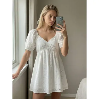 Dámské šaty Sinsay - Bavlněné mini šaty s nabíranými rukávy - bílá - 486DA-00X - 486DA-00X-XXL