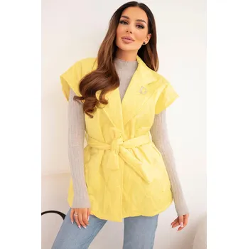 Dámská vesta Dámská prošívaná vesta s páskem a širokým límcem žlutá UNI