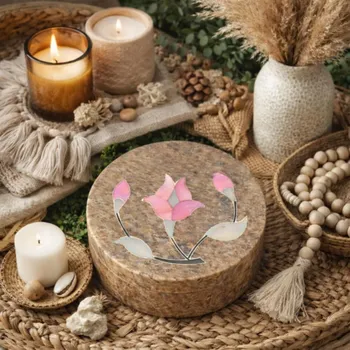 Dóza z mastku vykládaná perletí