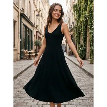 Dámské šaty Sinsay - Strukturované midi šaty na ramínka - černá - 146GY-99X - 146GY-99X-M