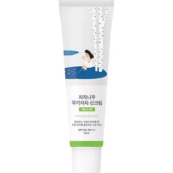 Pleťový krém Hydratační krém s ochranným faktorem - Round Lab Birch Juice Moisturizing Mild-Up Sunscreen SPF50+ PA++++