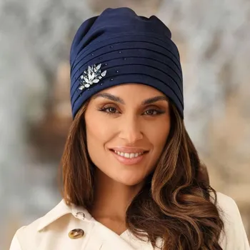 Čepice KRUMLOVANKA Dámská bavlněná čepice zdobená bižuterií W-0631/161 tmavě modrá