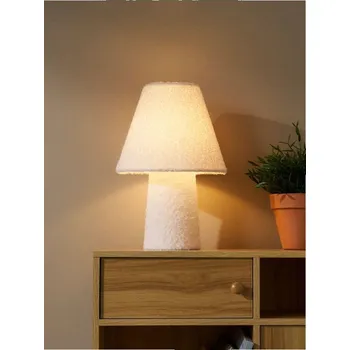 Lampička Sinsay - LED noční lampička s plyšovým povrchem - bílá - 144IK-00X - 144IK-00X-ONE