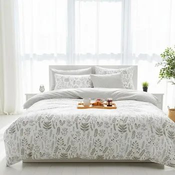 Povlečení Francouzské krepové povlečení Herbář + Proužek béžový Zapínání: zip, Velikost polštáře: 2x70x90, Velikost přikrývky: 200x200 Šev uprostřed