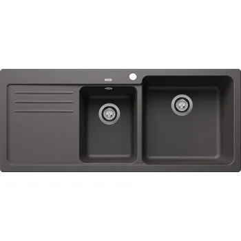 Konvice na čaj Prostorný kuchyňský dřez navržený pro efektivní multitasking. Jeho hladký vnitřek a zvýšené okraje usnadňují čištění a zadržování vody. Elegantní profil doplňuje moderní kuchyňskou estetiku.