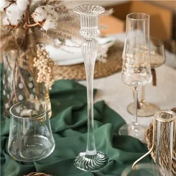 Svícen Luxusní skleněný svícen s vroubky