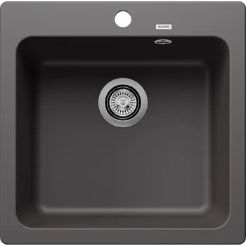 Blanco NAYA 5 je velkoryse dimenzovaný podomítkový dřez navržený pro efektivní a pohodlnou práci v kuchyni. Jeho měkké vnitřní rohy a průběžná římsa usnadňují čištění a práci kolem dřezu, zatímco jeho promyšlený tvar se hladce začlení do jakéhokoli design