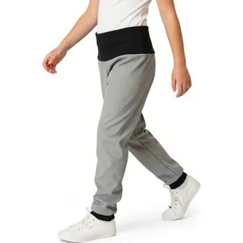 Chlapecké kalhoty Dětské softshellové kalhoty - nezateplené, světle šedé s černým nápletem (Lehké letní softshellové kalhoty pro děti na jaro a léto – 3 typy zakončení nohavic)