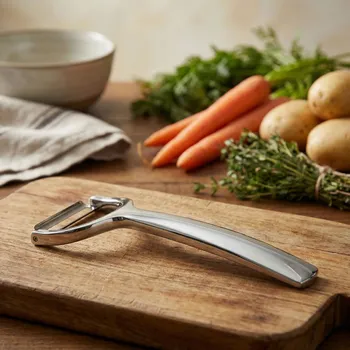 Kuchyňská škrabka Škrabka na zeleninu horizontální ODELO LISSE 15 cm stříbrná