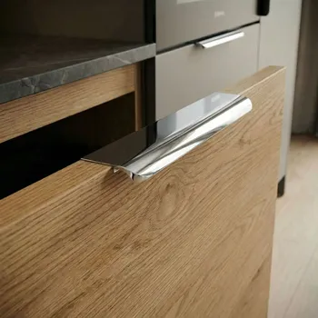 Nábytkové kování Paradox Úchytka na hranu dvířek LISA / Chrom lesklý 256 mm