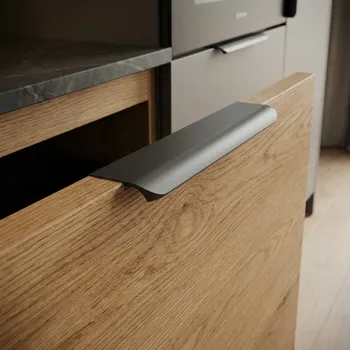 Paradox Úchytka na hranu dvířek LISA / Černá matná 32 mm