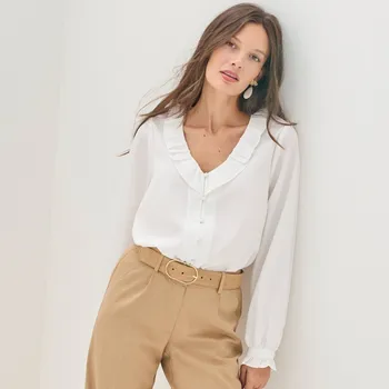 Dámská halenka Propínací halenka s výstřihem do V a volány bílá 46