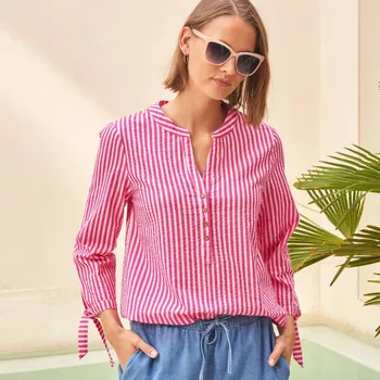 Dámská halenka Pruhovaná halenka z materiálu seersucker růžová 54