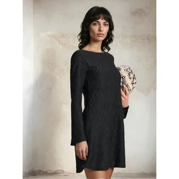 Dámské šaty Sinsay - Mini šaty se strukturovaným vzorem - černá - 111GY-99X - 111GY-99X-XXL