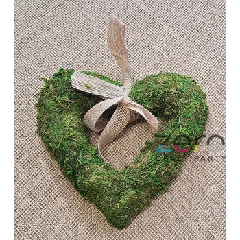 Svatební dekorace Věnec/srdce mechový závěsné pr. 20 cm - zelený