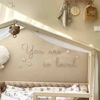 Dekorace do dětského pokoje Dřevěný nápis Woodify You Are Styl písma: Font 4