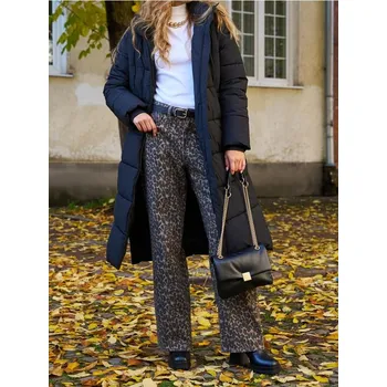 Dámský kabát Sinsay - Prošívaný kabát s kapucí - černá - 628FH-99X - 628FH-99X-M