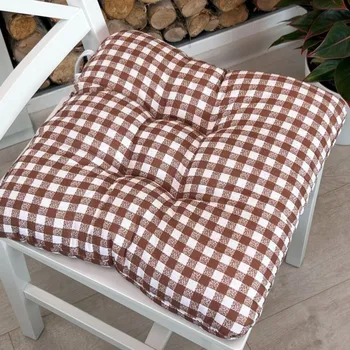 Podsedák Sedák na židli Kostička hnědá Rozměr: 35x35