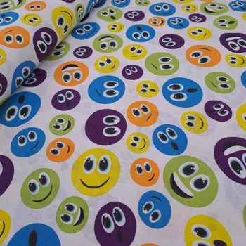 Pro útulný domov bavlněná látka SMAJLÍCI NA BÍLÉ