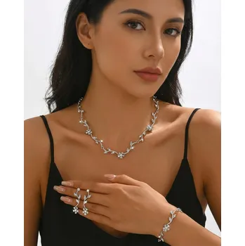 Souprava šperků B-TOP Elegantní stříbrná šperková souprava s krystaly – motiv květů a větviček