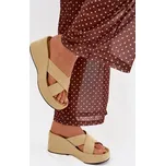 Žluté dámské pantofle na klínku z eko semiše Calorine Velikost: 41