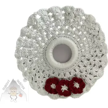 Velikonoční dekorace Dubový skřítek Rozkvetlá háčkovaná dečka bílá - elegance s kvítky