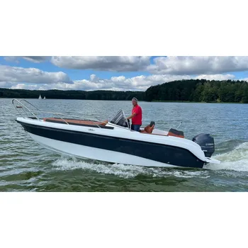 Člun Motorový kajutový člun BT 655 Sundeck