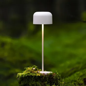 Venkovní osvětlení Konstsmide LED stolní lampa Lille na baterie, výška 36 cm, bílá, IP54, USB 1 x 3,5 W LED - Doprava zdarma