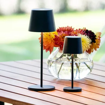 Venkovní osvětlení Konstsmide LED stolní lampa na baterie Vence, výška 32 cm, černá, IP54, USB 1 x 2,2 W LED - Doprava zdarma