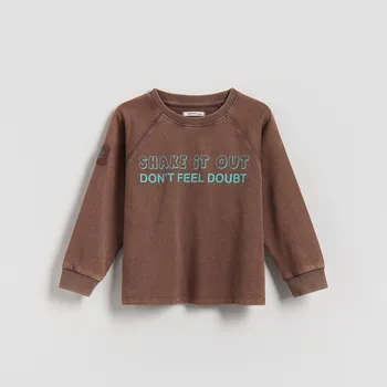 Chlapecká mikina Reserved - Tričko s dlouhými rukávy a potiskem - tmavě fialová - 028HS-49X - 028HS-49X-92