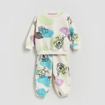 Chlapecká mikina Reserved - Bavlněná souprava s&nbsp;potiskem - krémová - 675HR-01X - 675HR-01X-80