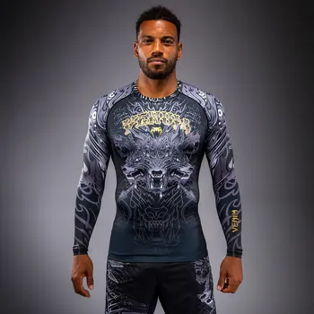 Sport Rashguard Venum Wolf Atak - dlouhé rukávy - Black/Grey Velikost: M
