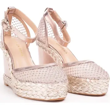 Dámské sandále ALMA EN PENA dámské sandály bronzové