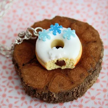 Náhrdelník CircusMind Náhrdelník bílý zimní nakousnutý donut S0076