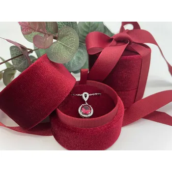 Dárková krabička JK Box Červená dárková krabička na řetízek se stužkou LTR-3/S/A7 + 2 měsíce na vrácení zboží